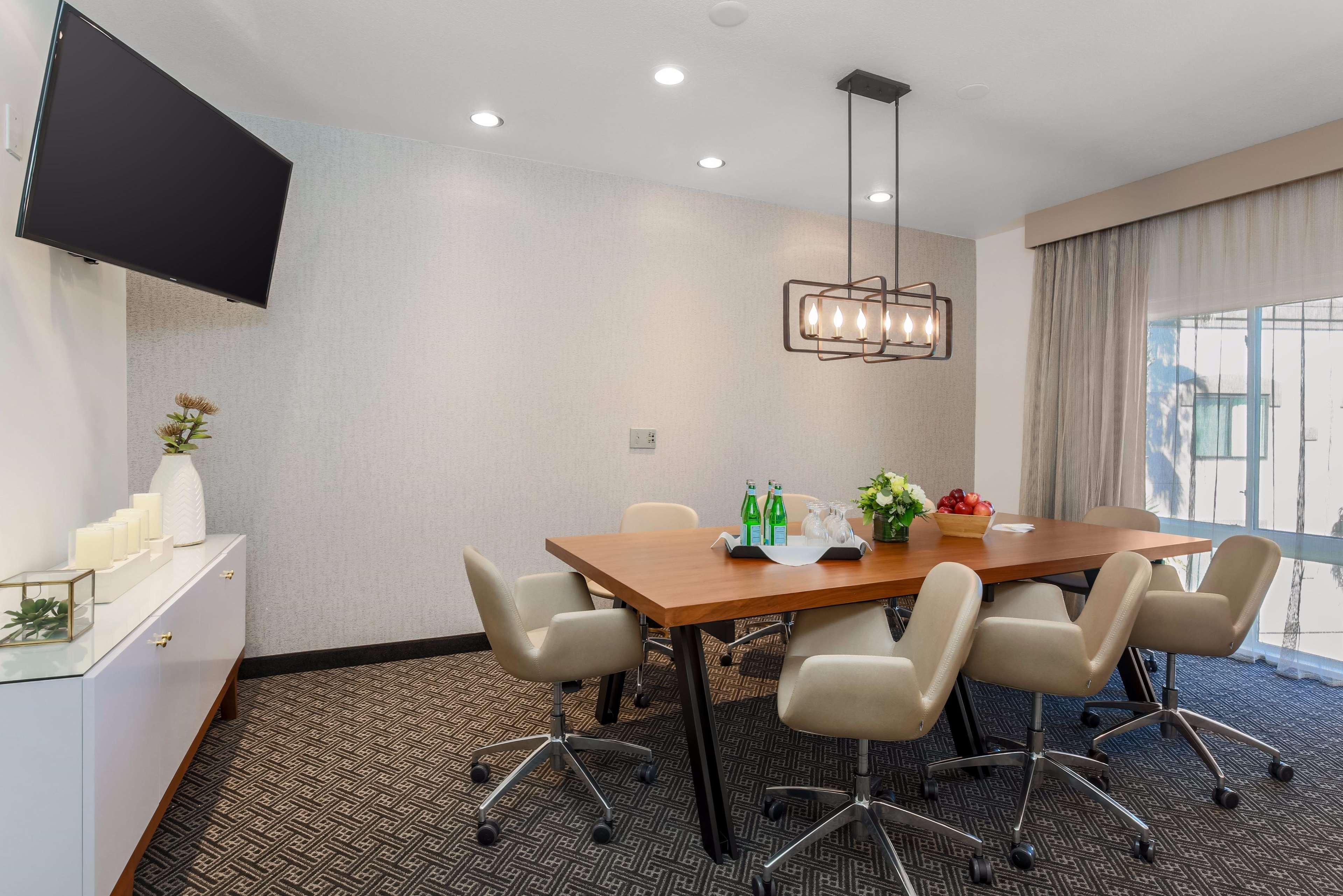 Doubletree Suites By Hilton Hotel Sacramento - Rancho Cordova Exterior foto